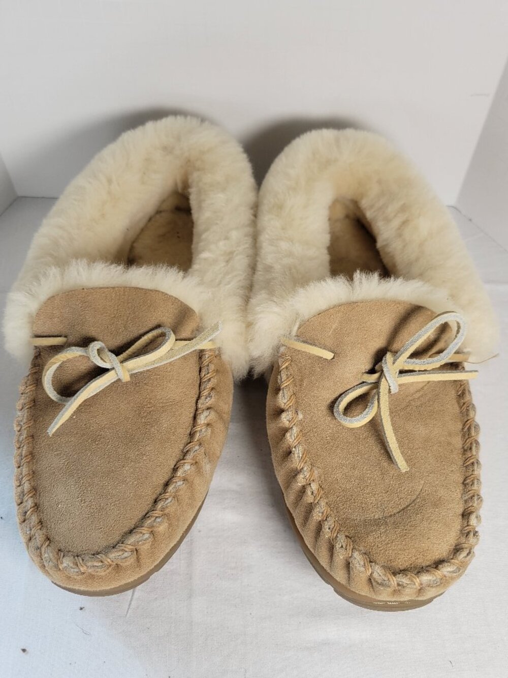 L.L.Bean Wicked Good Shearling Moccasin Slippers Natural Women's 11 - Picture 4 of 13